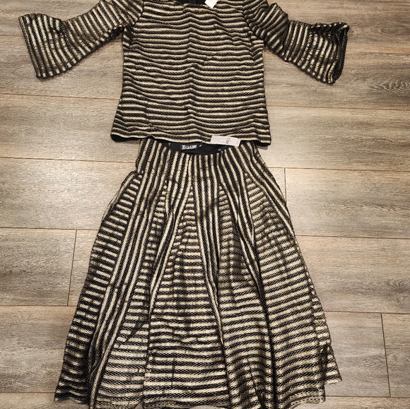 Shirt and skirt set - Picture 2 of 8